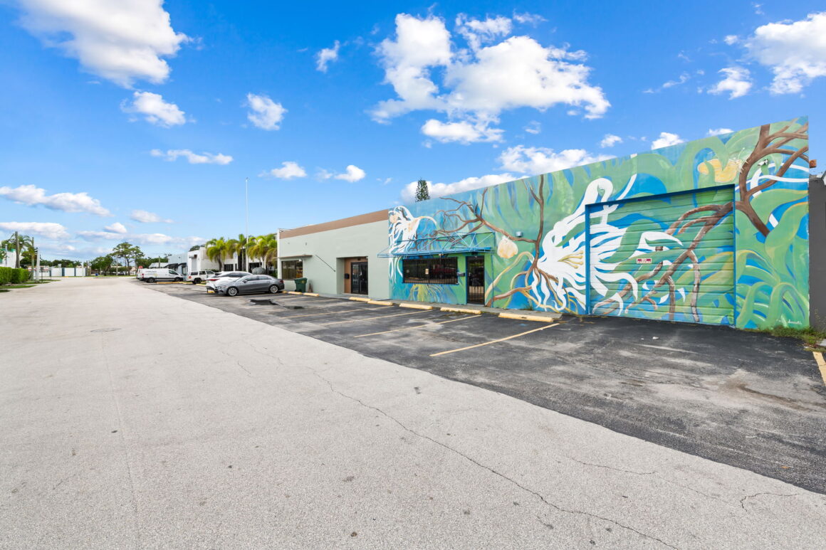 Commercial real estate agent Pompano Beach