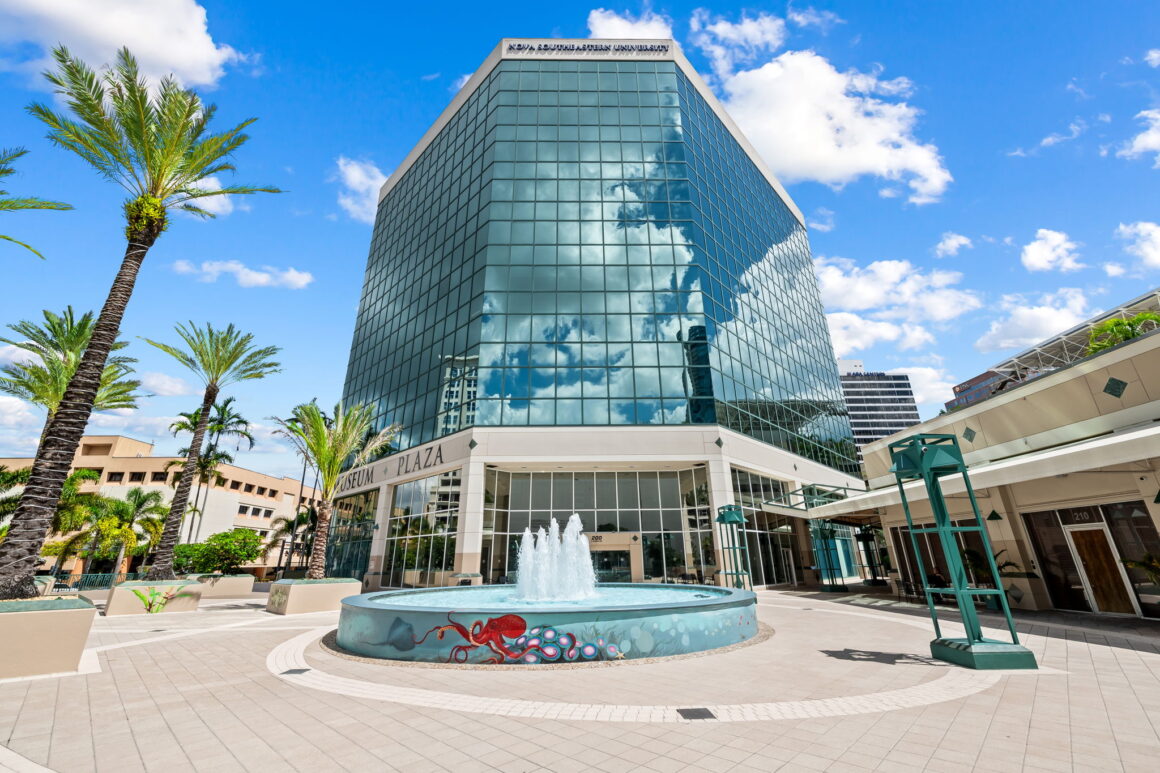 Commercial real estate agent Fort Lauderdale