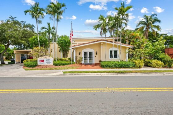 2211 Davie Blvd freestanding office building for sale in Fort Lauderdale, FL